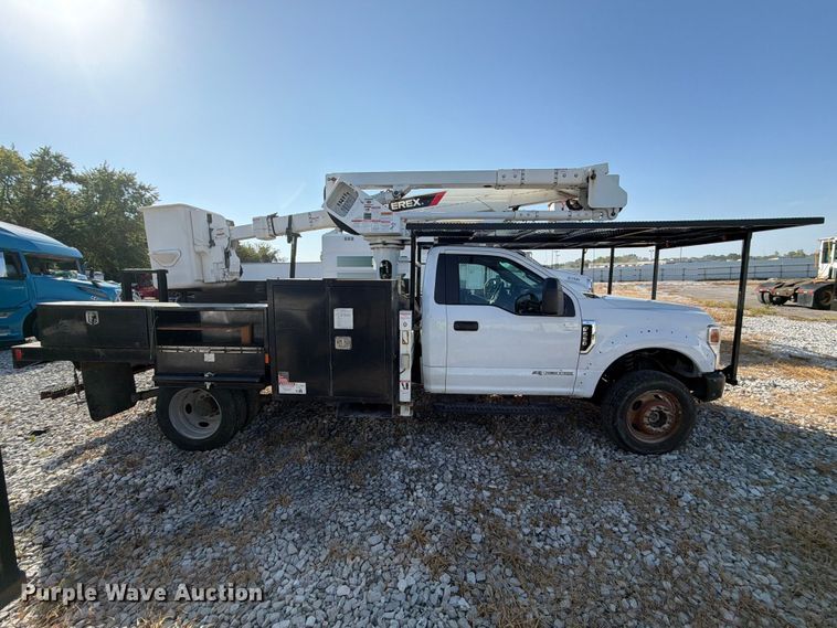 image for item YA4862 2020 Ford F550 Super Duty bucket truck