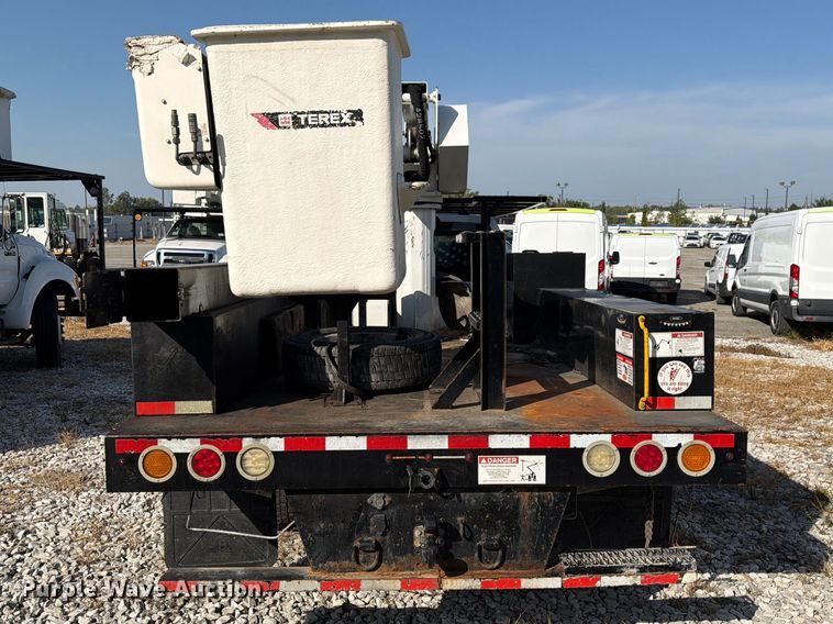 image for item YA4862 2020 Ford F550 Super Duty bucket truck
