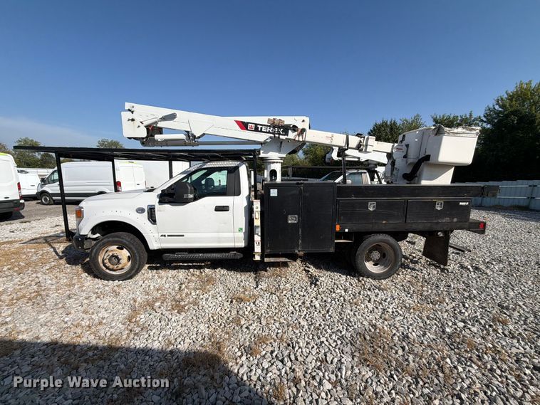 image for item YA4862 2020 Ford F550 Super Duty bucket truck