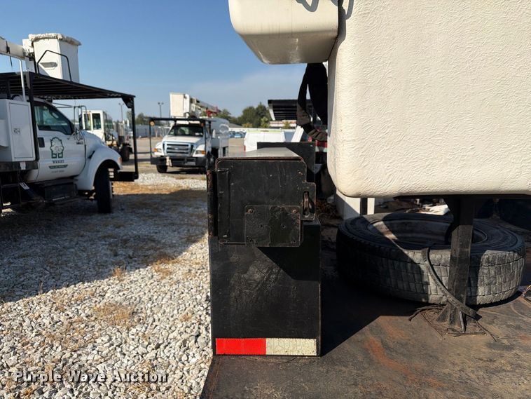 image for item YA4862 2020 Ford F550 Super Duty bucket truck