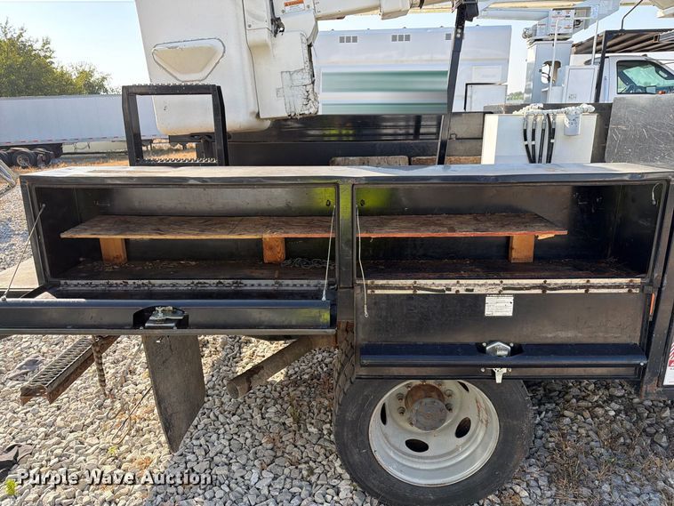 image for item YA4862 2020 Ford F550 Super Duty bucket truck