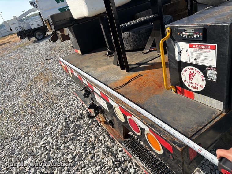 image for item YA4862 2020 Ford F550 Super Duty bucket truck