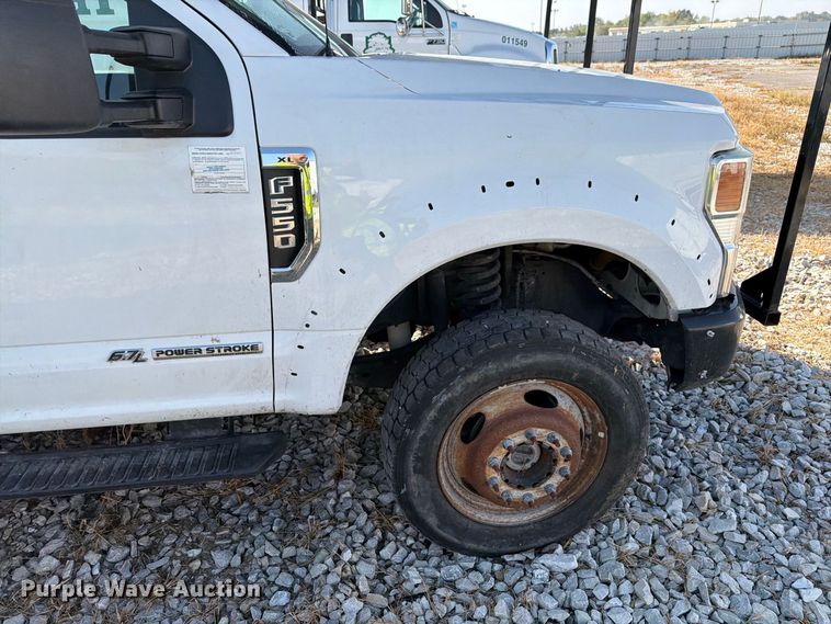 image for item YA4862 2020 Ford F550 Super Duty bucket truck