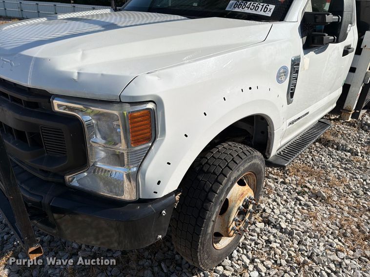 image for item YA4862 2020 Ford F550 Super Duty bucket truck