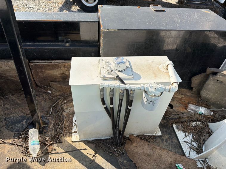 image for item YA4862 2020 Ford F550 Super Duty bucket truck