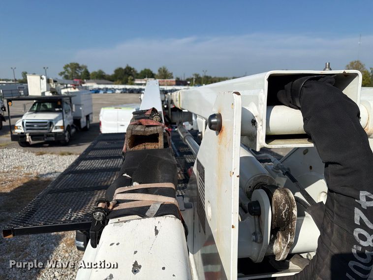 image for item YA4862 2020 Ford F550 Super Duty bucket truck