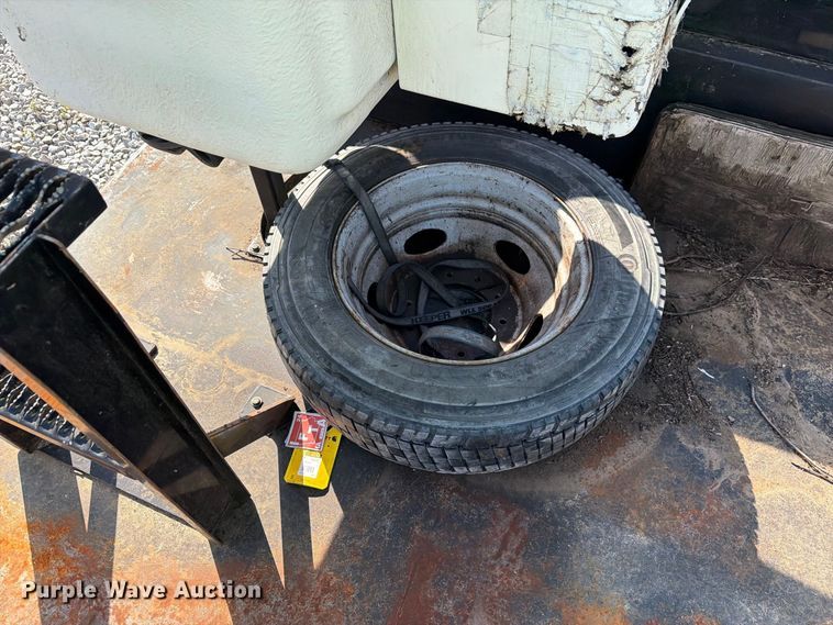 image for item YA4862 2020 Ford F550 Super Duty bucket truck