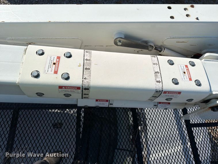 image for item YA4862 2020 Ford F550 Super Duty bucket truck