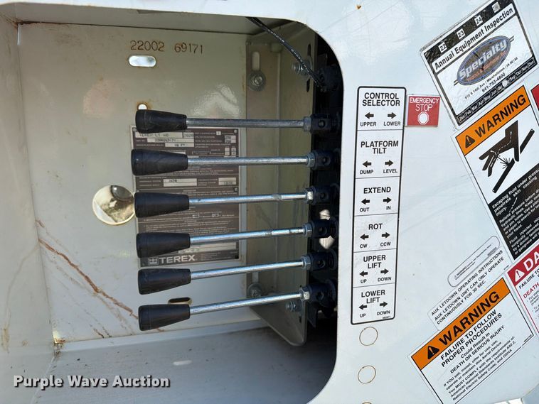 image for item YA4862 2020 Ford F550 Super Duty bucket truck