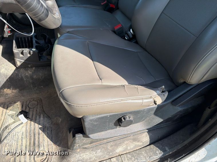 image for item YA4862 2020 Ford F550 Super Duty bucket truck