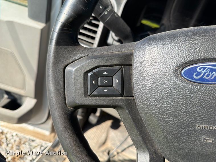 image for item YA4862 2020 Ford F550 Super Duty bucket truck