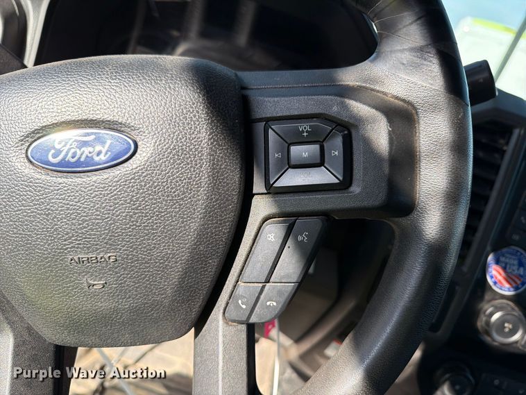 image for item YA4862 2020 Ford F550 Super Duty bucket truck