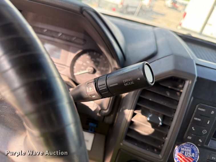 image for item YA4862 2020 Ford F550 Super Duty bucket truck
