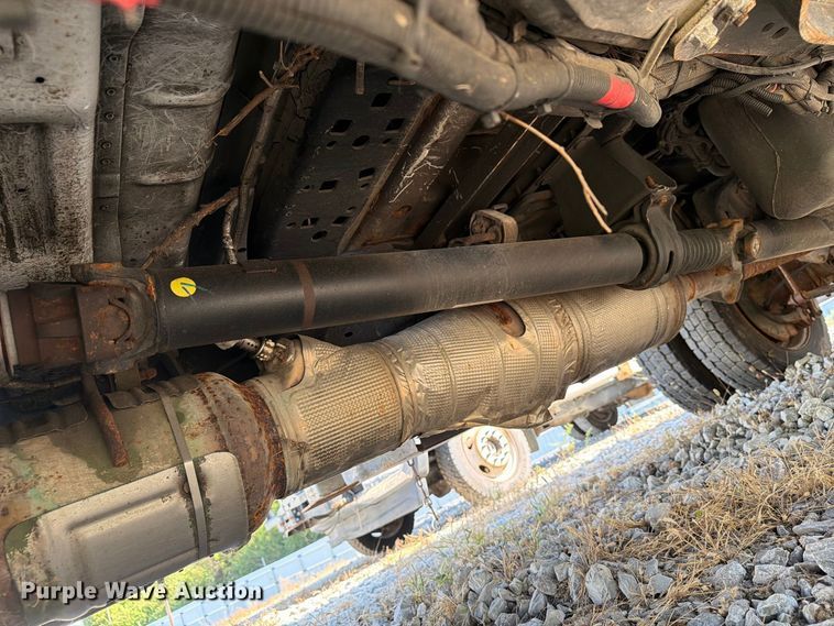 image for item YA4862 2020 Ford F550 Super Duty bucket truck