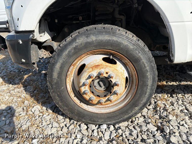 image for item YA4862 2020 Ford F550 Super Duty bucket truck