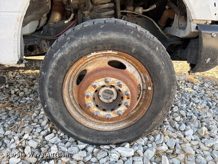 image for item YA4862 2020 Ford F550 Super Duty bucket truck