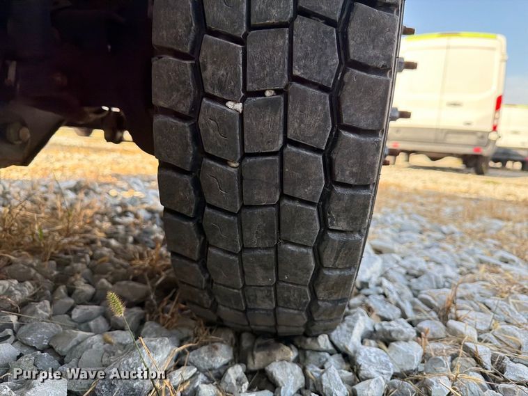 image for item YA4862 2020 Ford F550 Super Duty bucket truck