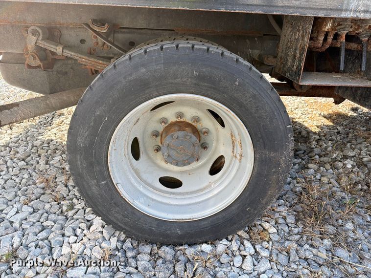 image for item YA4862 2020 Ford F550 Super Duty bucket truck