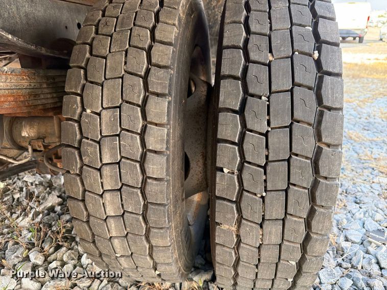 image for item YA4862 2020 Ford F550 Super Duty bucket truck