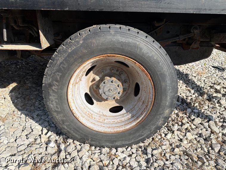 image for item YA4862 2020 Ford F550 Super Duty bucket truck