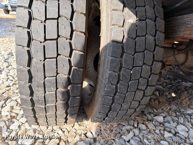 image for item YA4862 2020 Ford F550 Super Duty bucket truck