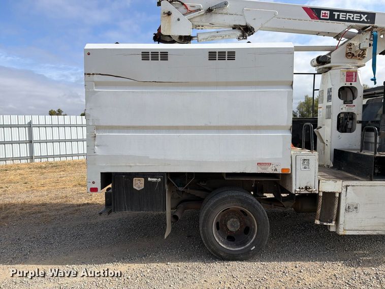 image for item YA4872 2016 RAM 5500 forestry bucket truck