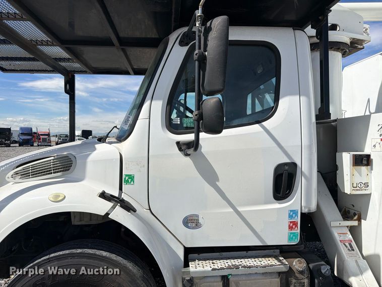image for item YA4885 2018 Freightliner Business Class M2 forestry bucket truck