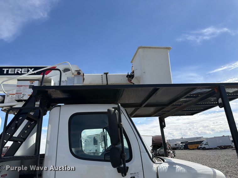 image for item YA4885 2018 Freightliner Business Class M2 forestry bucket truck