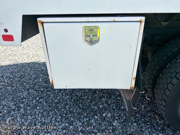image for item YA4885 2018 Freightliner Business Class M2 forestry bucket truck