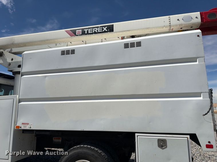 image for item YA4885 2018 Freightliner Business Class M2 forestry bucket truck