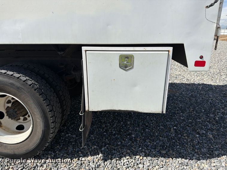 image for item YA4885 2018 Freightliner Business Class M2 forestry bucket truck