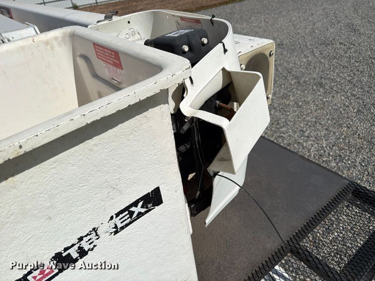 image for item YA4885 2018 Freightliner Business Class M2 forestry bucket truck