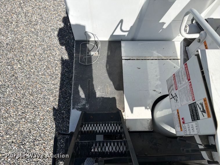 image for item YA4885 2018 Freightliner Business Class M2 forestry bucket truck