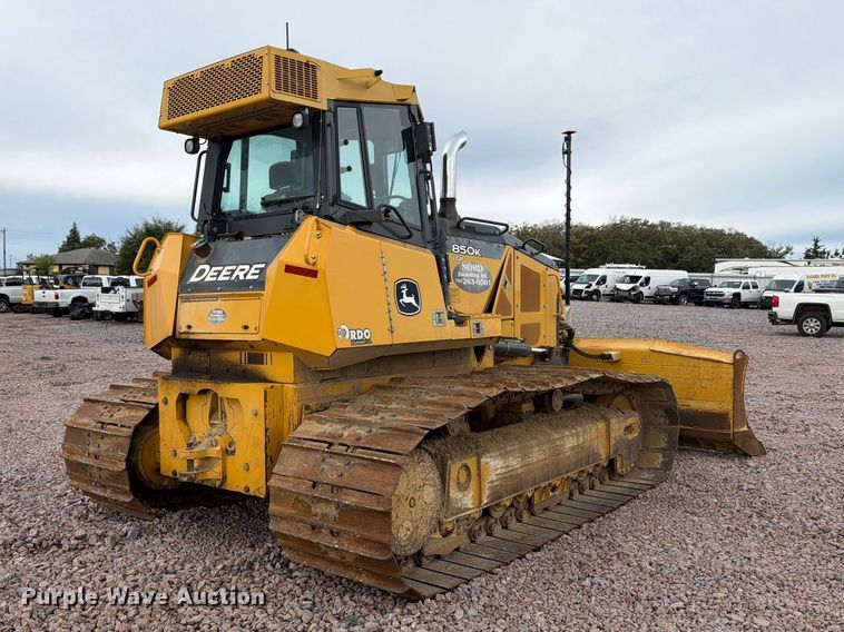 image for item YA4902 2015 John Deere 850k dozer