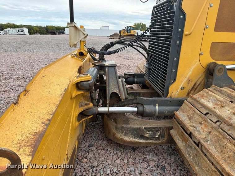 image for item YA4902 2015 John Deere 850k dozer