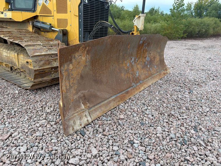 image for item YA4902 2015 John Deere 850k dozer