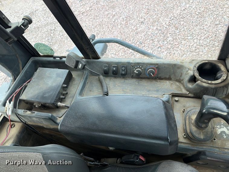 image for item YA4902 2015 John Deere 850k dozer