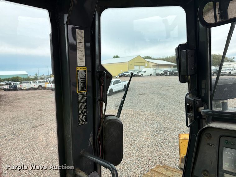 image for item YA4902 2015 John Deere 850k dozer