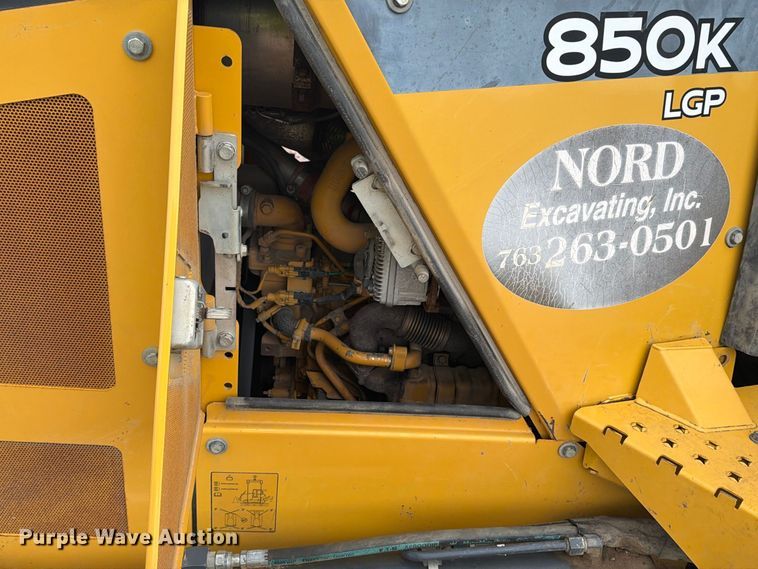image for item YA4902 2015 John Deere 850k dozer