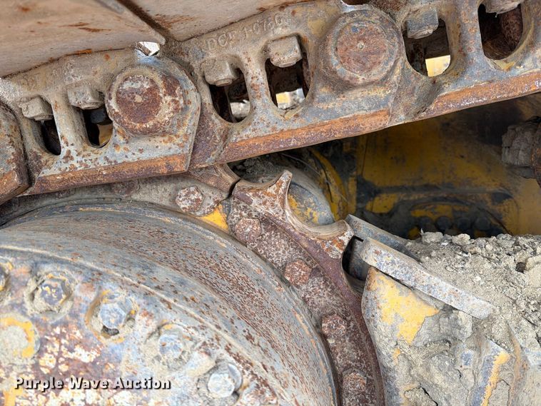 image for item YA4902 2015 John Deere 850k dozer