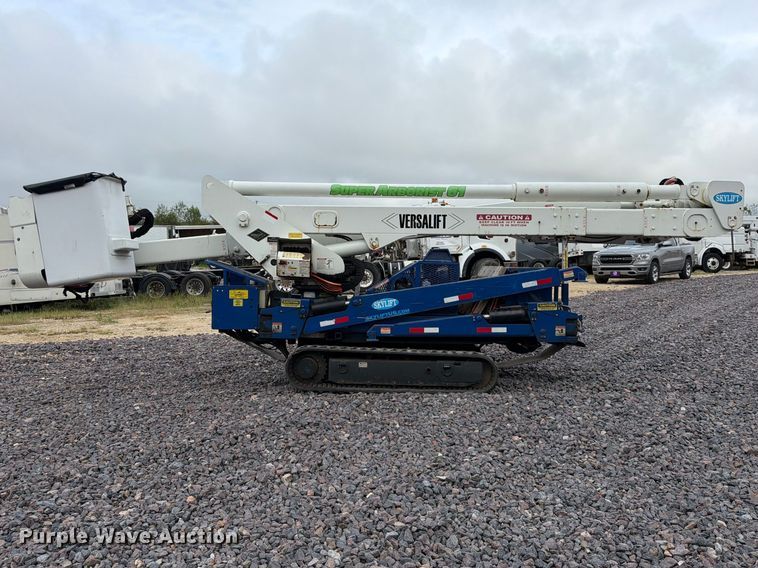 image for item YA4909 2016 Versalift Super Arborist 61 tracked boom lift