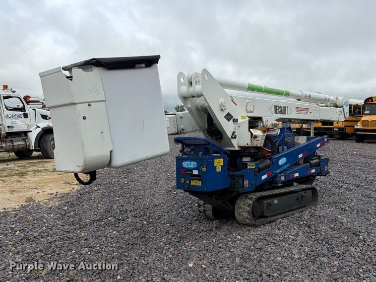 image for item YA4909 2016 Versalift Super Arborist 61 tracked boom lift