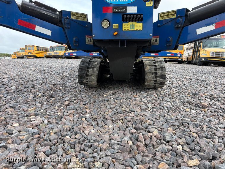 image for item YA4909 2016 Versalift Super Arborist 61 tracked boom lift