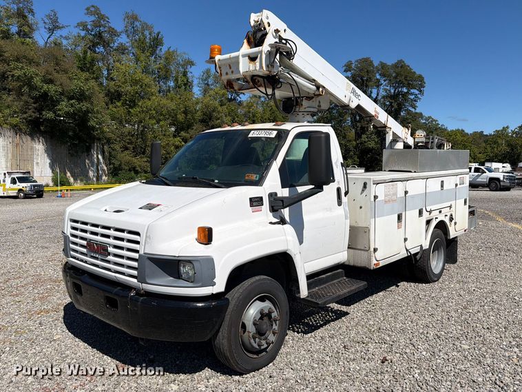 2006 GMC C5500 bucket truck