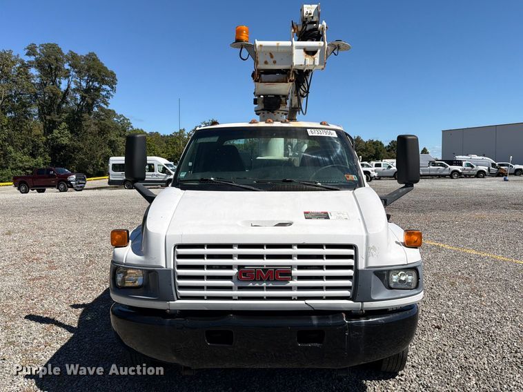 image for item YA4918 2006 GMC C5500 bucket truck