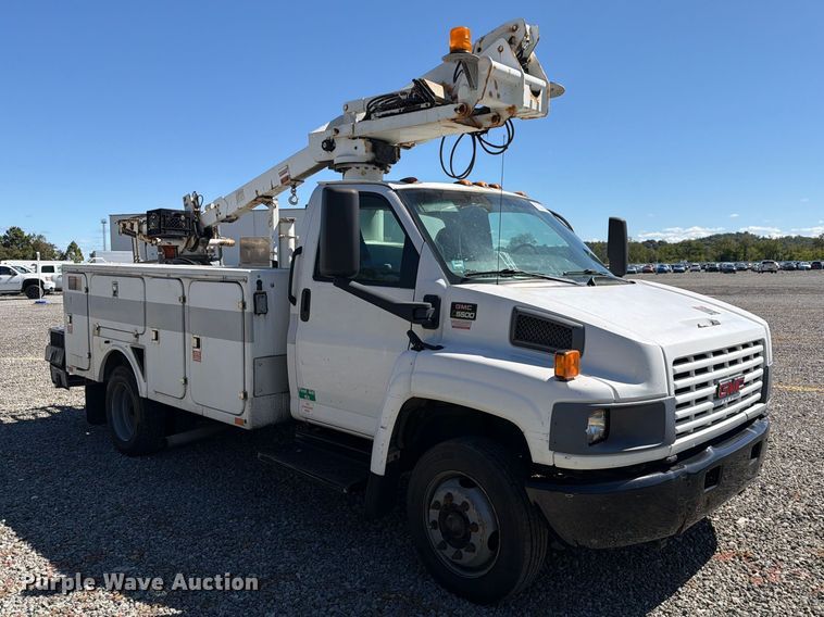 image for item YA4918 2006 GMC C5500 bucket truck