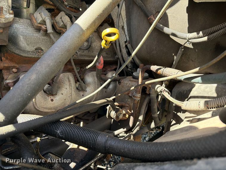 image for item YA4918 2006 GMC C5500 bucket truck