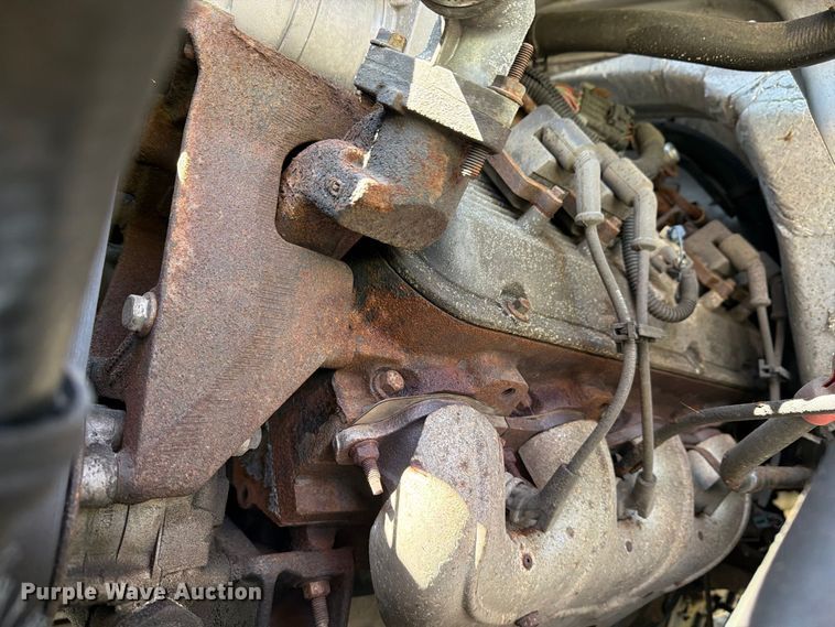 image for item YA4918 2006 GMC C5500 bucket truck