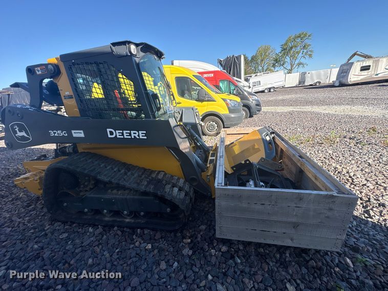 image for item YA4950 2023 John Deere 325G tracked skid steer loader