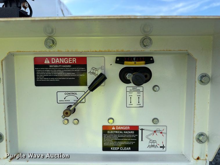 image for item YA4990 2024 Ford F550 Super Duty bucket truck